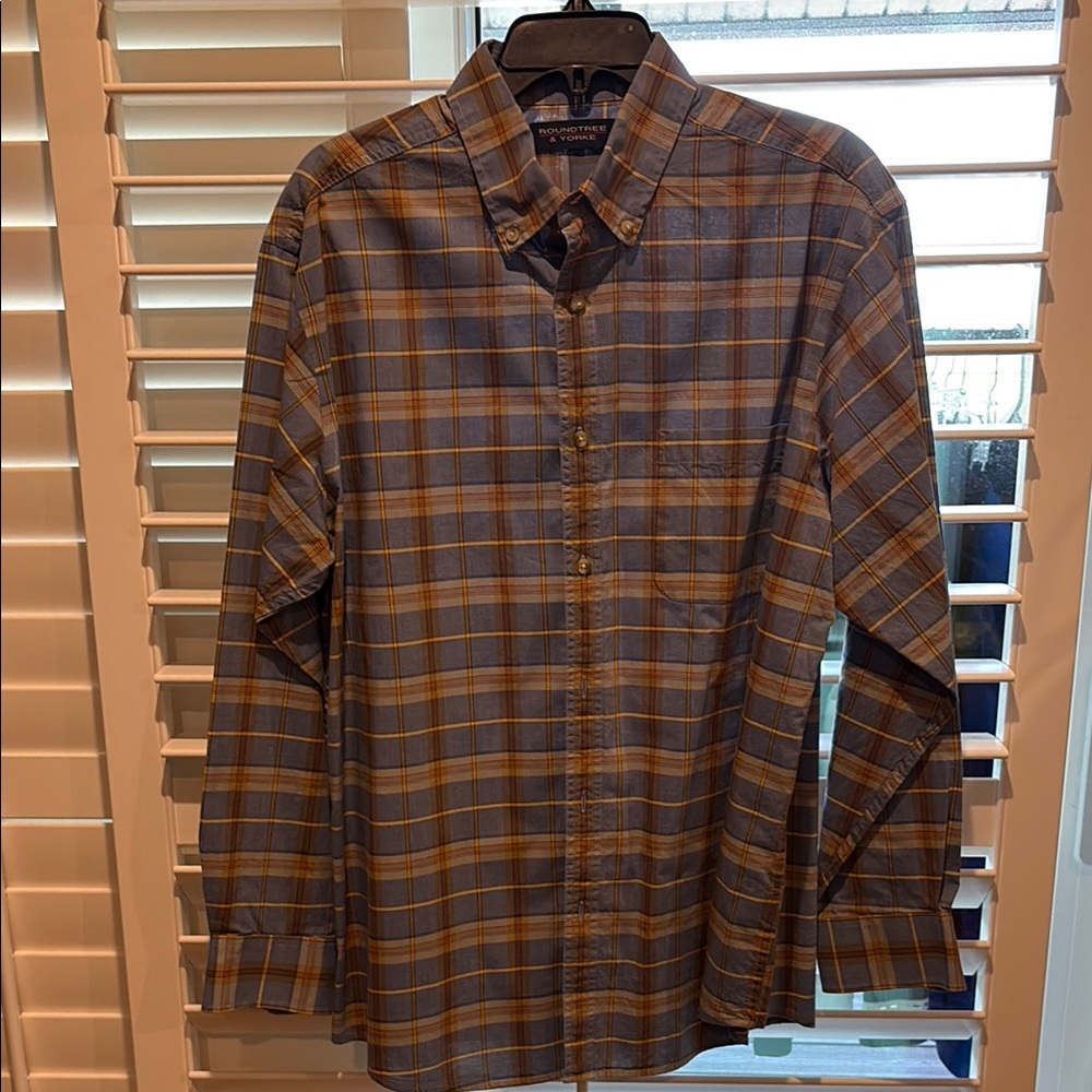 PRICE DROP. Roundtree & Yorke Blue and Orange Dress Shirt